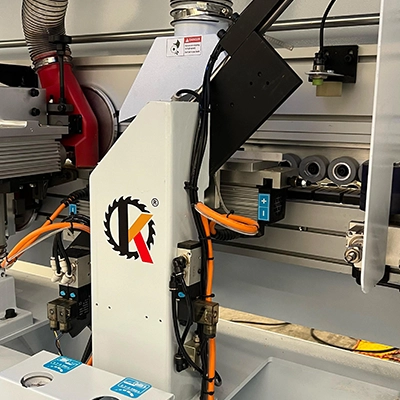 Grupo de rascadores y agente limpiador